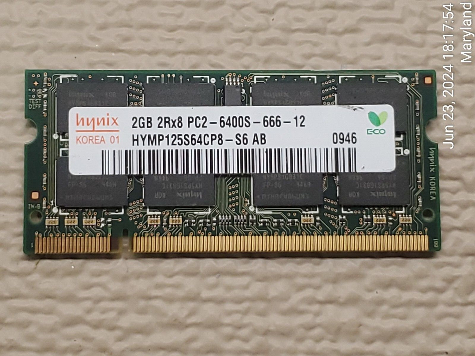 Hynix 2GB 2RX8 PC2-6400S-666-12 Laptop Memory HYMP125S64CP8-S6