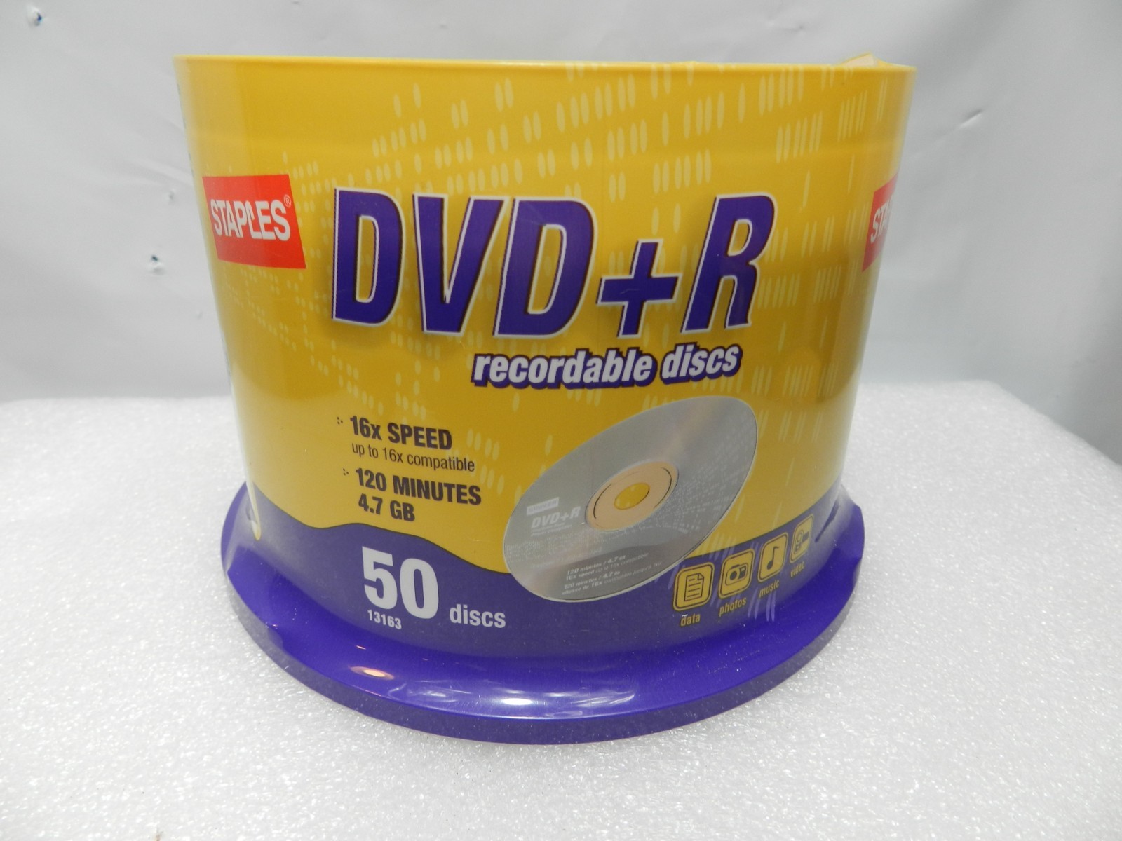 Staples DVD-R 4.7GB 16x Blank Recordable Discs 50 pack - New, Sealed  (M22J)