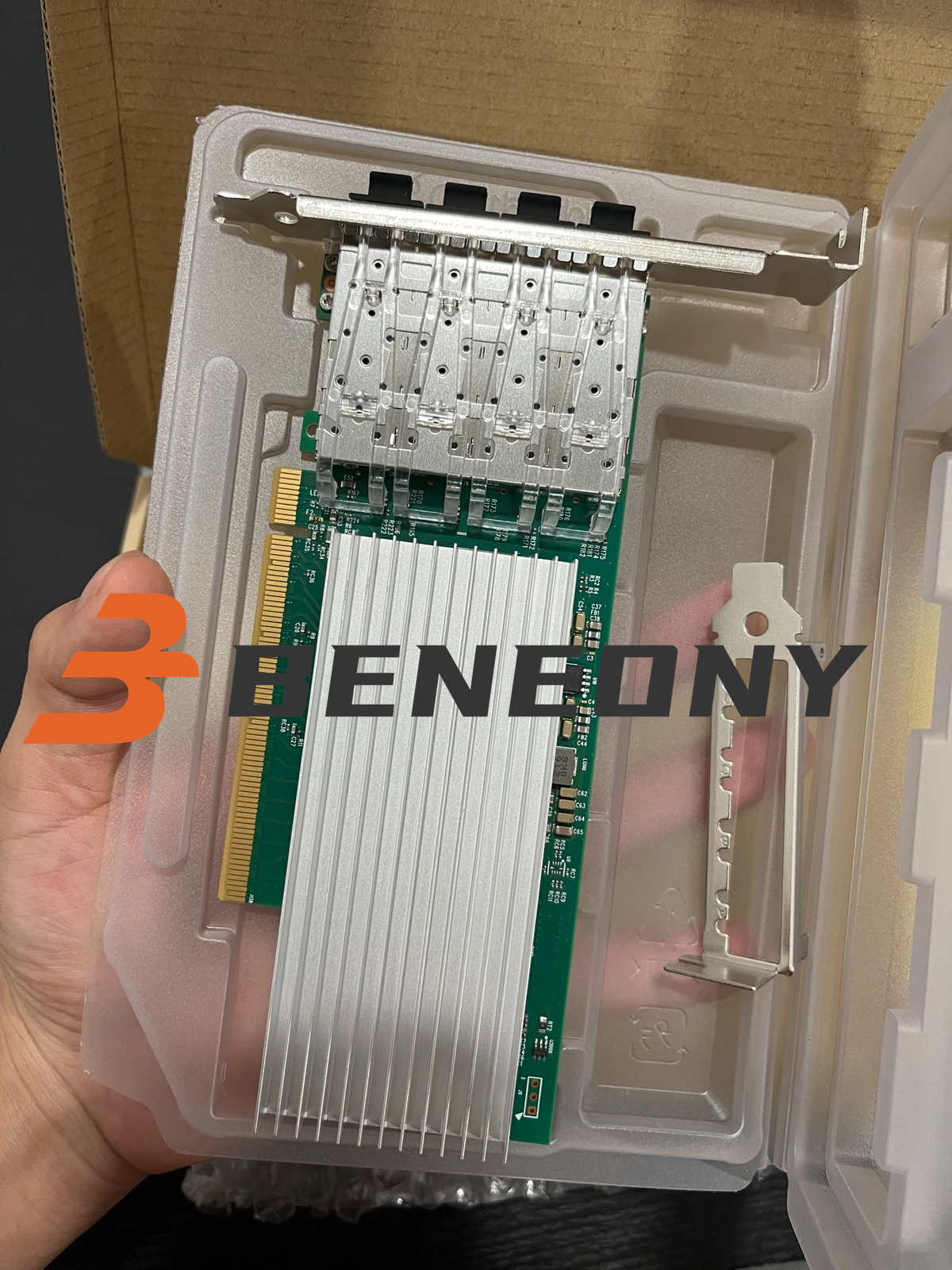 intel E810-XXVDA4 Ethernet E810-XXVDA4 1-Year Warranty 