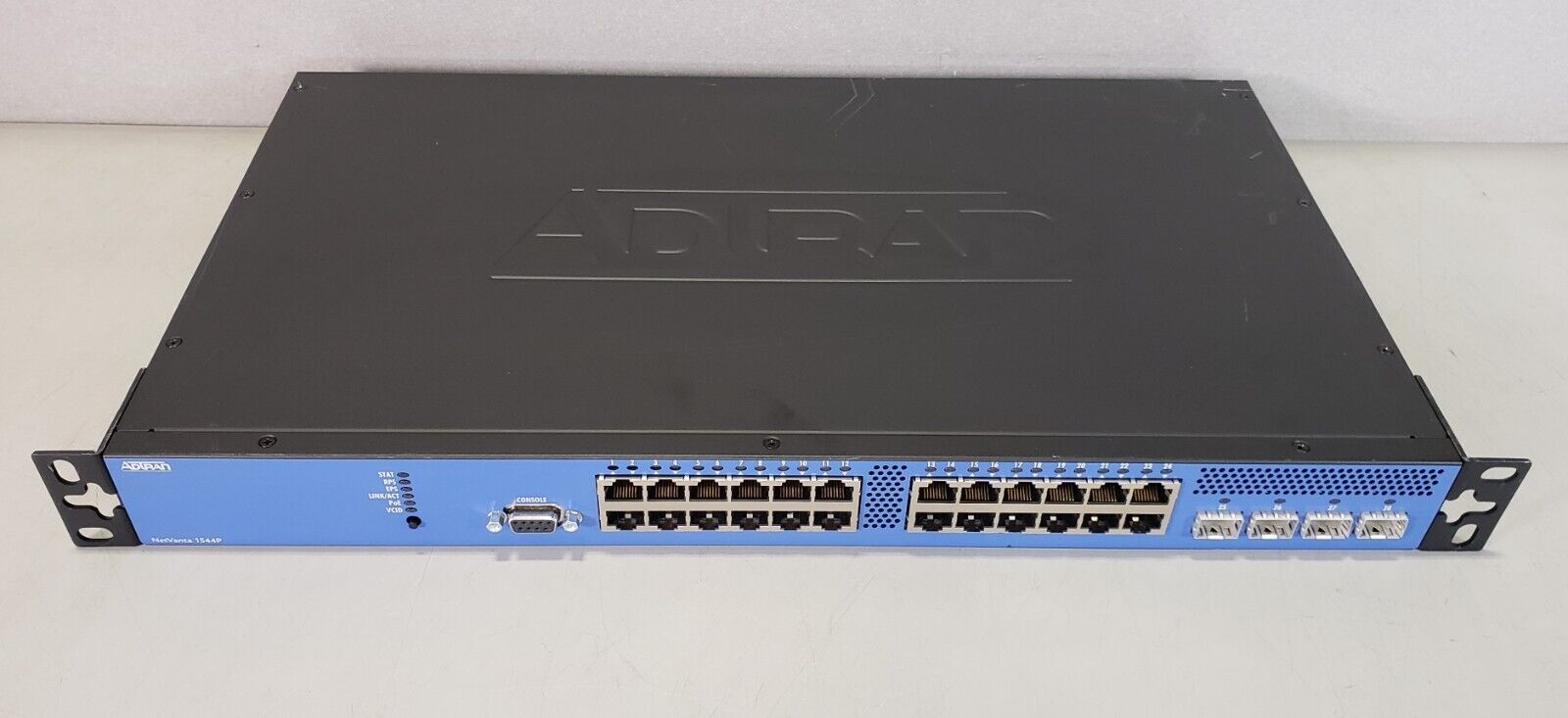 Adtran NetVanta 1544P 28-port PoE Layer 3 Gigabit Ethernet Switch P/N: 1702545G1
