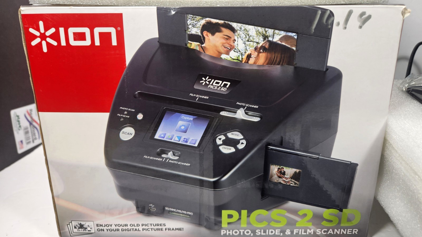 ION Pics 2 SD Photo Slide Film Scanner 35mm Negative Digitizer Unused Open Box