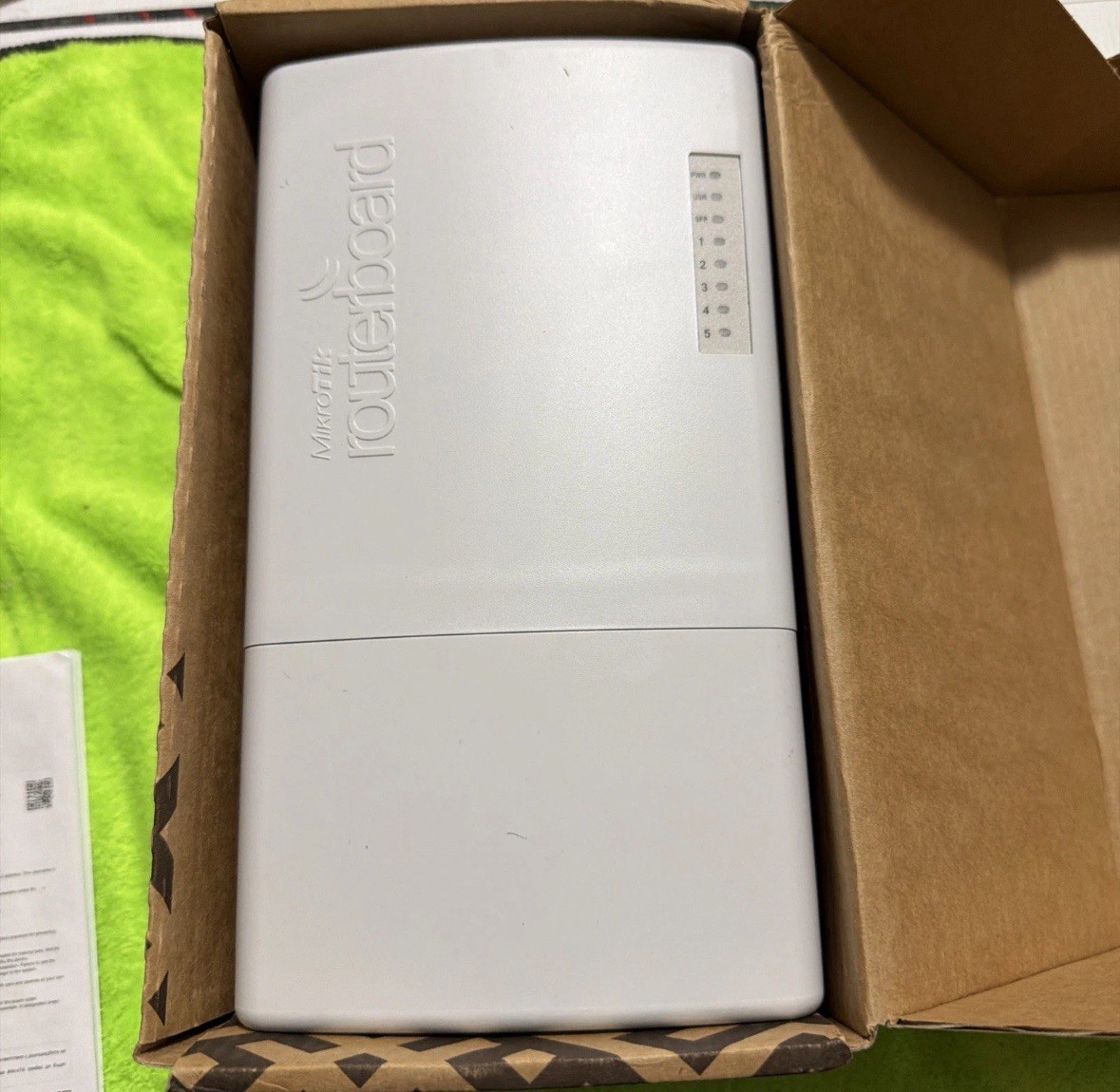 MikroTik PowerBox Pro, 5 Gigabit Ethernet Router; RB960PGS-PB