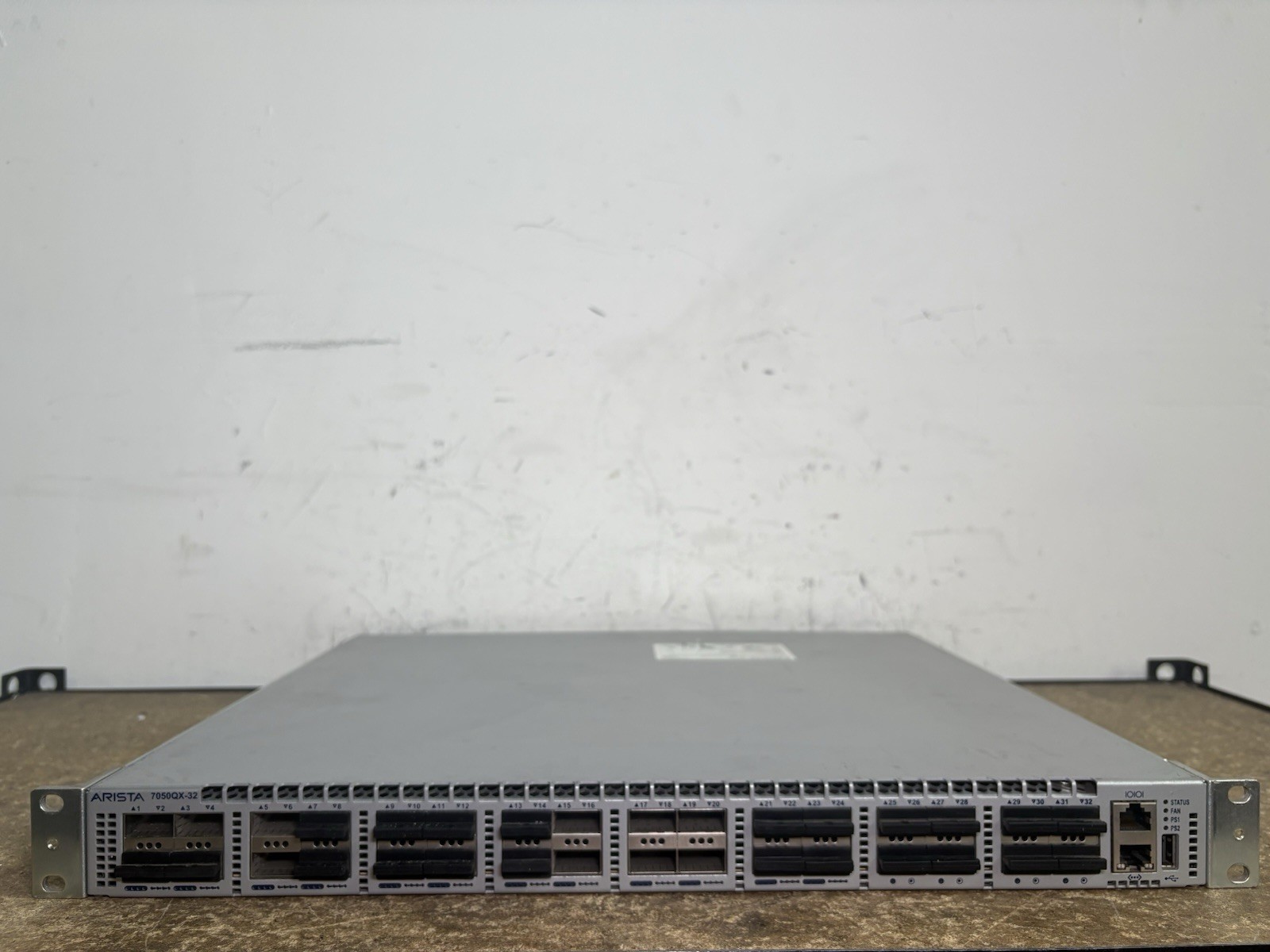 Arista DCS-7050QX-32 32 Port QSFP w/ 1x PWR-460DC-F