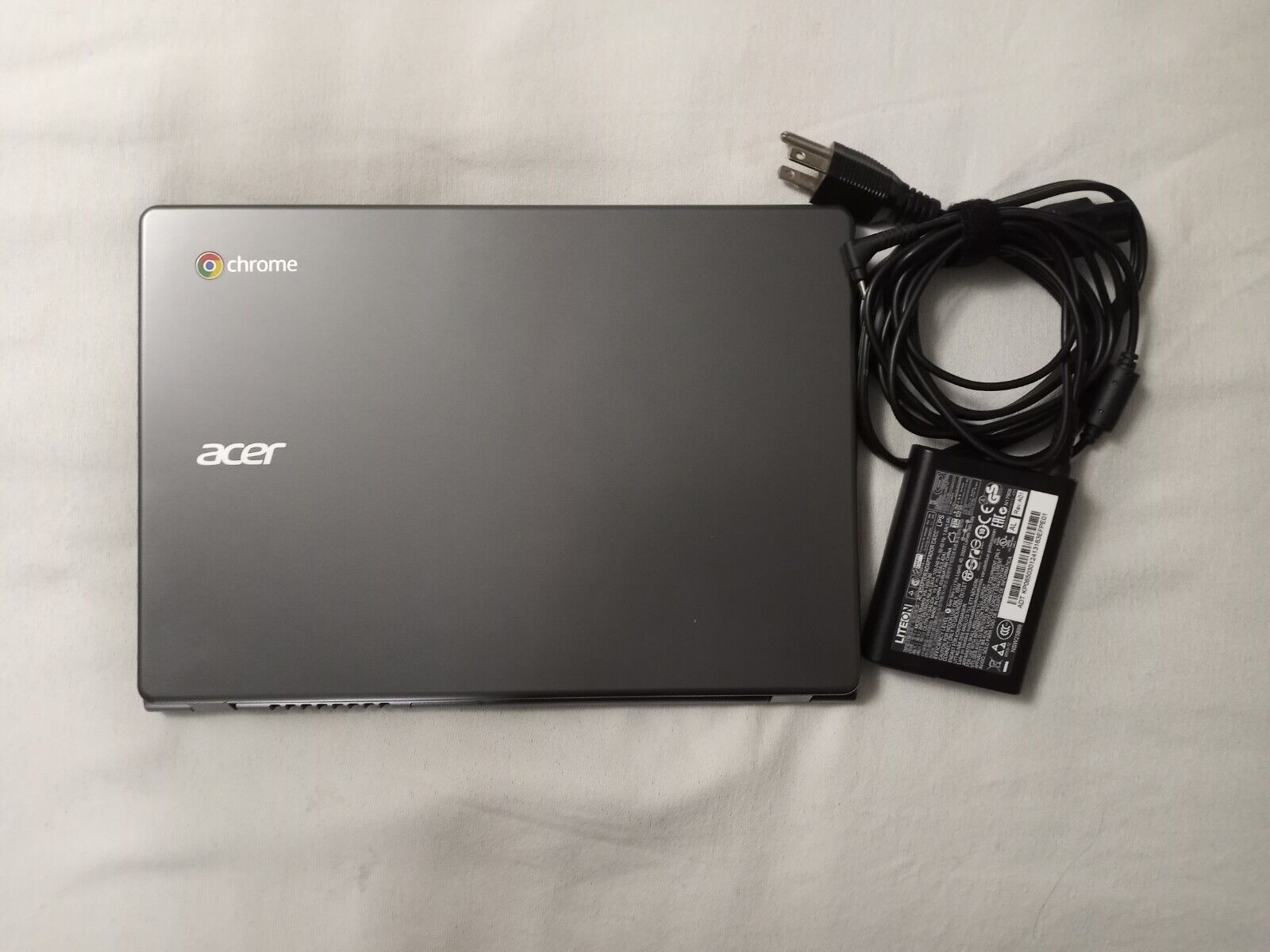 Acer ZHN C720 2848 Chromebook with Charger, Pre-owned