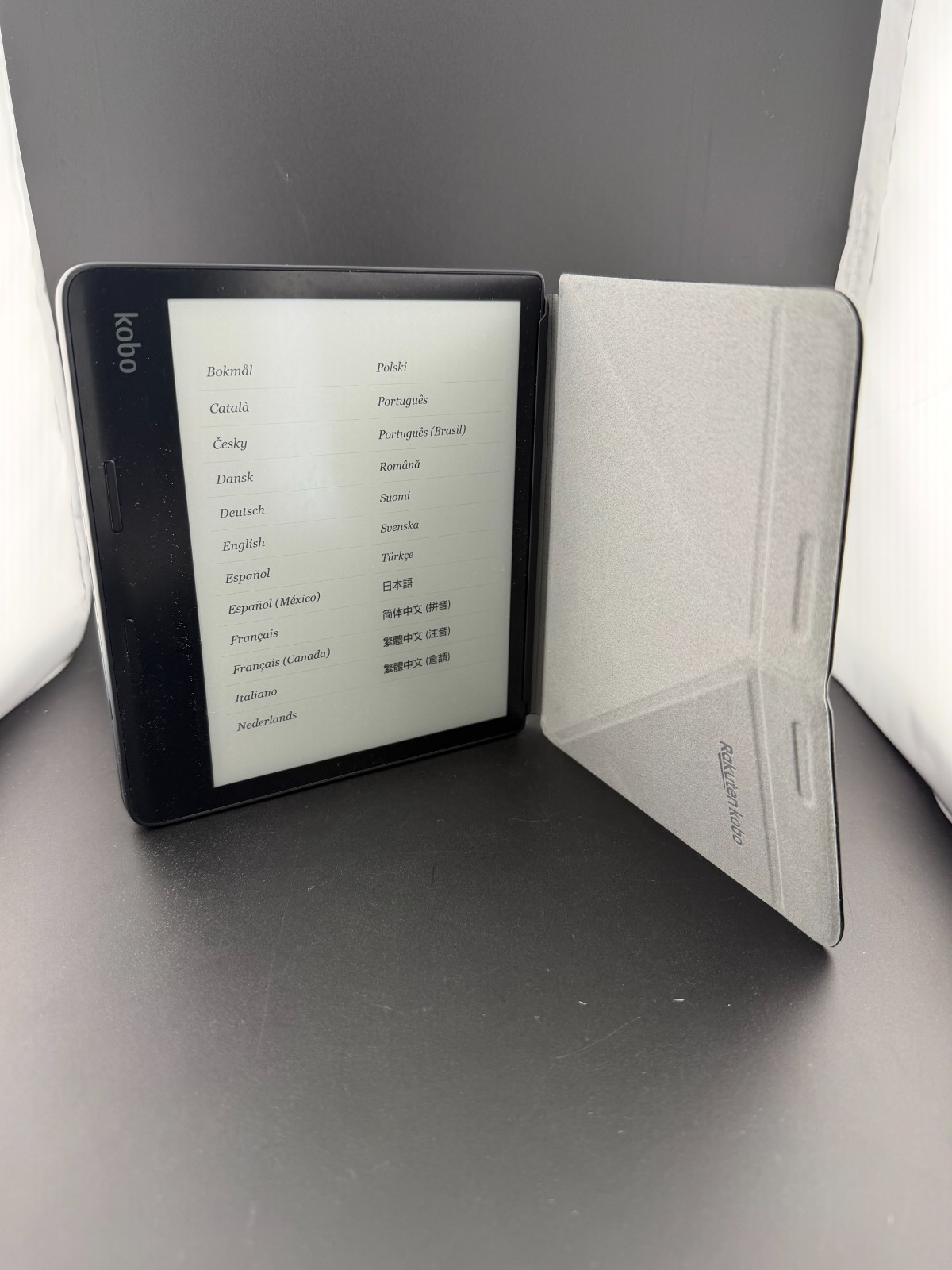 Kobo Sage Series 32GB Wi-Fi 8 in eBook Reader eReader - Black