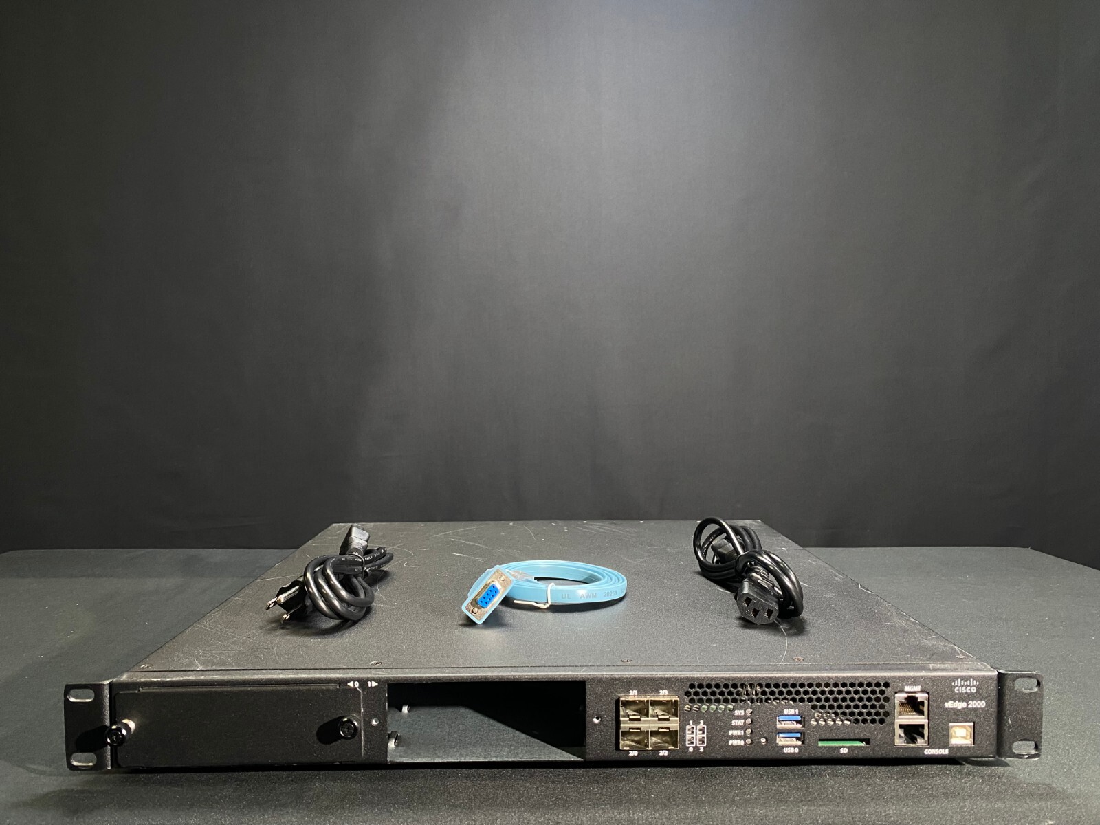 Cisco VEDGE-2000-AC-K9 8 Port Gigabit Ethernet Router-Same Day Shipping