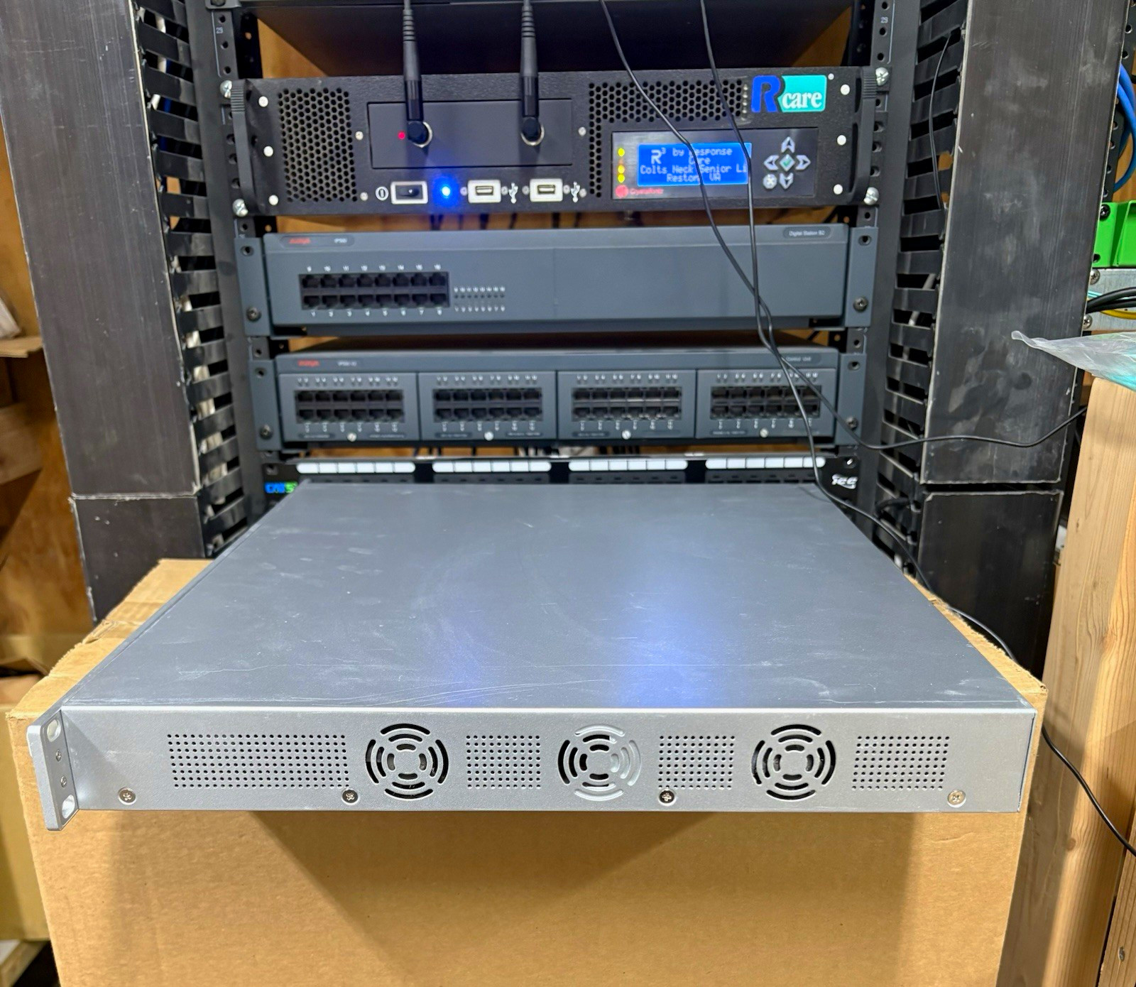 Ubiquiti UniFi Switch 48 500W US-48-500W 48-Port Gigabit Managed SFP