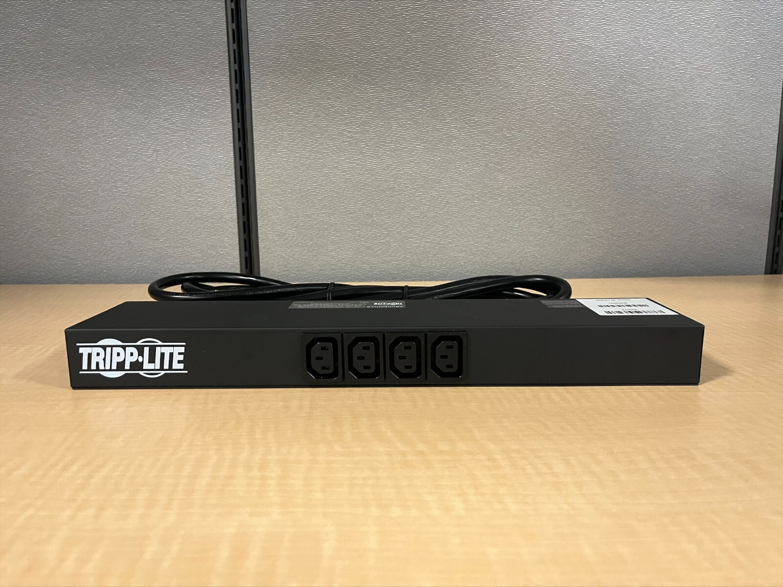 Tripp-Lite PDUH20HVL6 Single-Phase 208/240V Basic PDU 14-Outlet Rack Mount