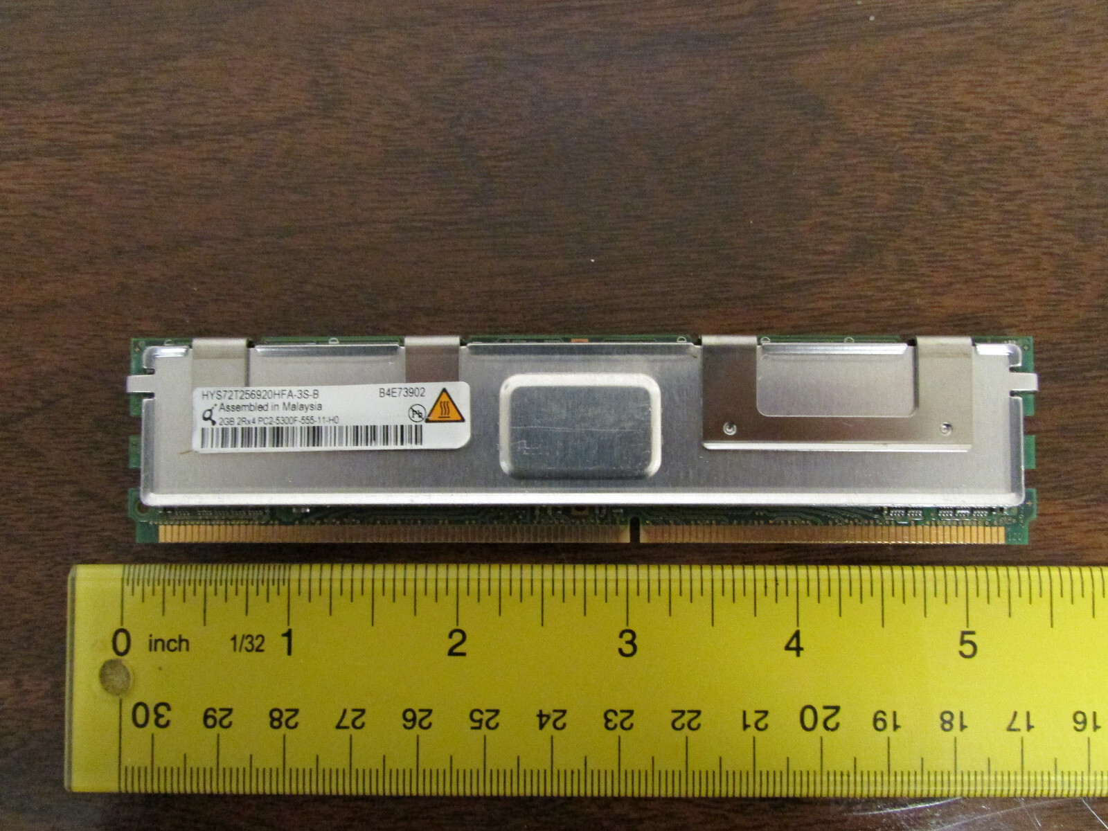 Qimonda HYS72T256920HFA-3S-B Server RAM 2GB 2Rx4 PC2 -5300F-555-11-H0 ECC