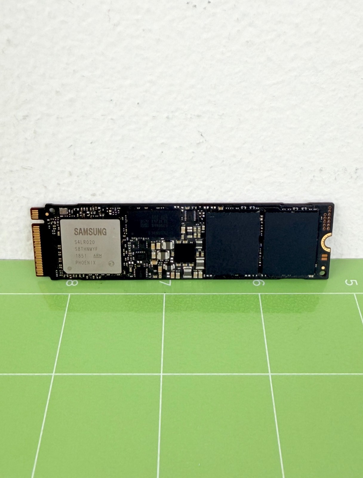 Samsung - 980 PRO 1TB Internal Gaming SSD PCIe Gen 4x4 NVMe [MZ-V8P1T0B/AM]