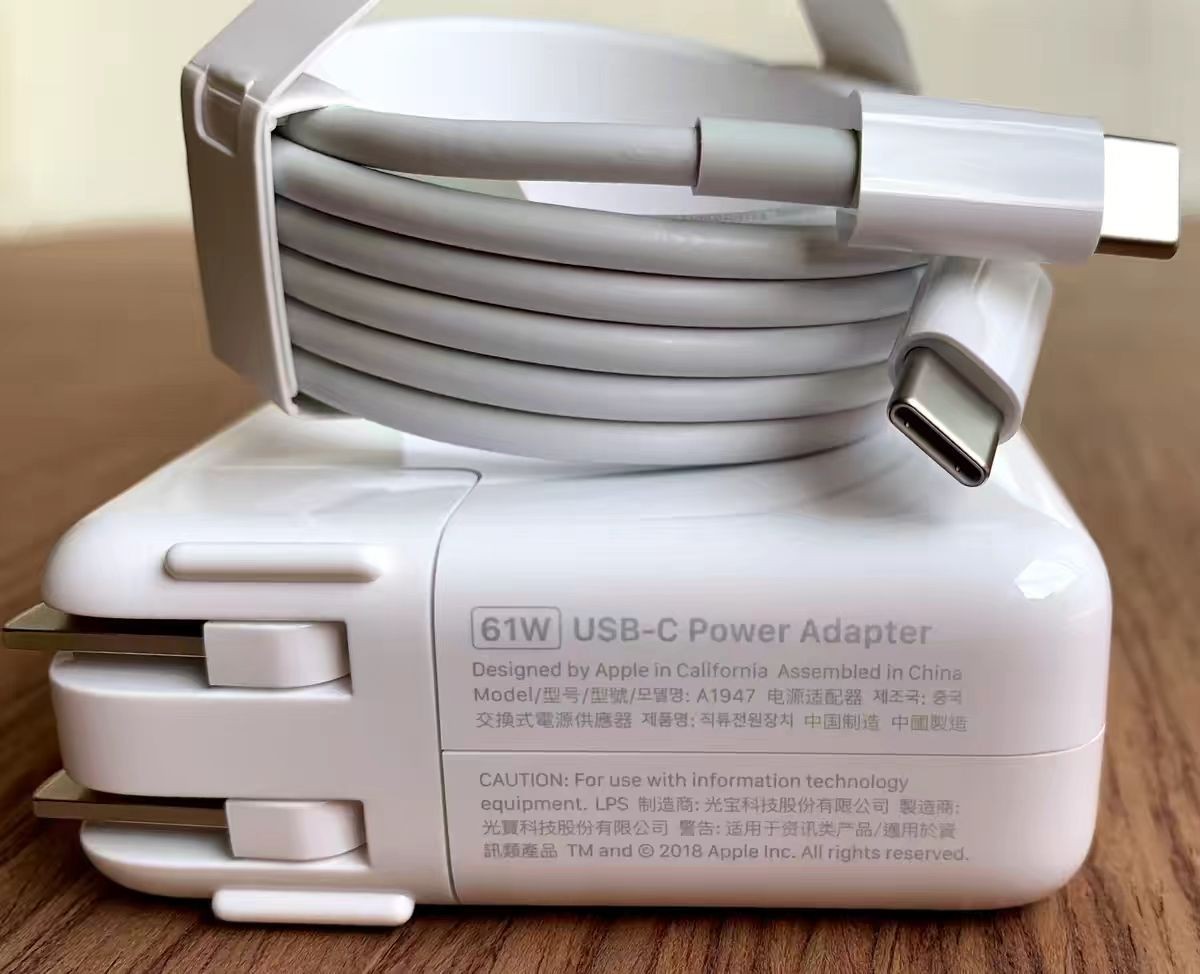 Genuine 61W USB-C Power Adapter Charger For Apple MacBook Pro 13" A1718 A1706