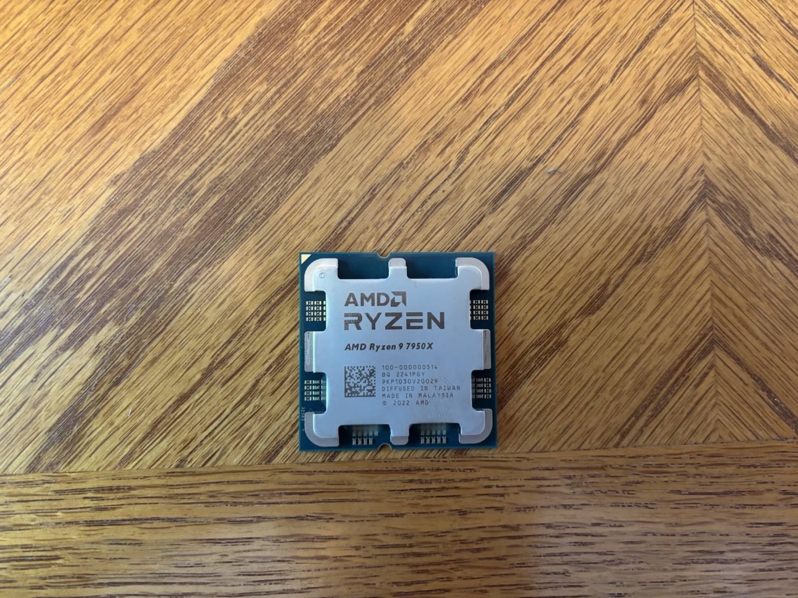 AMD Ryzen 9 7950x Processor (5.7 GHz, 16 Cores, LGA 1718/Socket AM5)