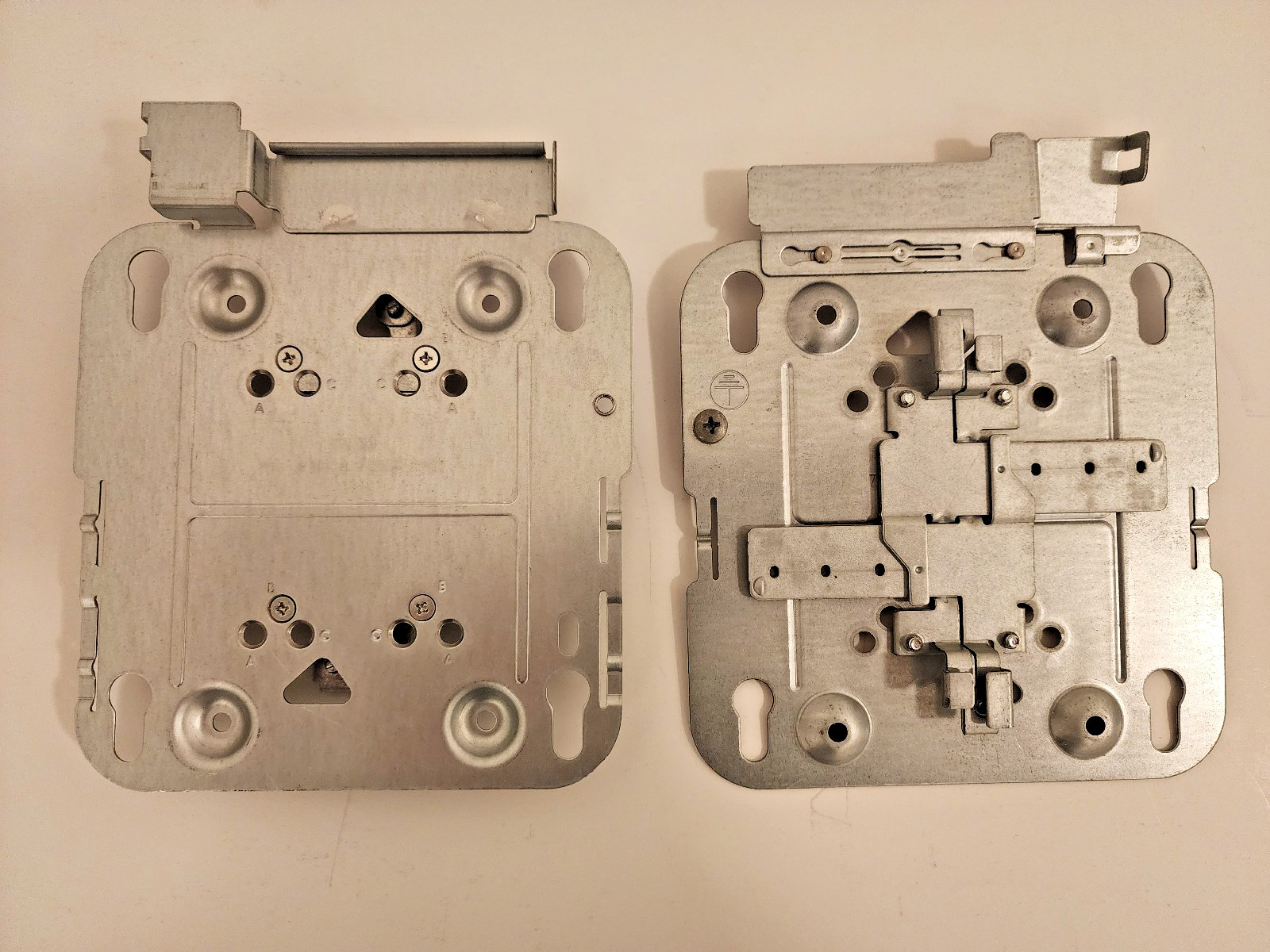 Cisco AIR-AP-BRACKET-1 AND AIR-AP-T-RAIL-R Mounting Bracket Set Lots of 10