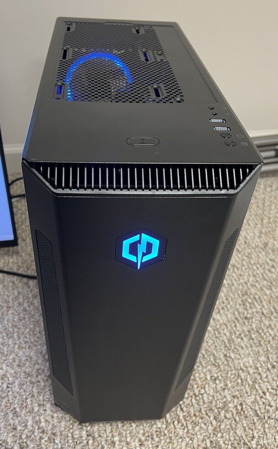 CyberPower PC C-Series ET8880 AMD RYZEN 3 Gaming Desktop - Windows 11