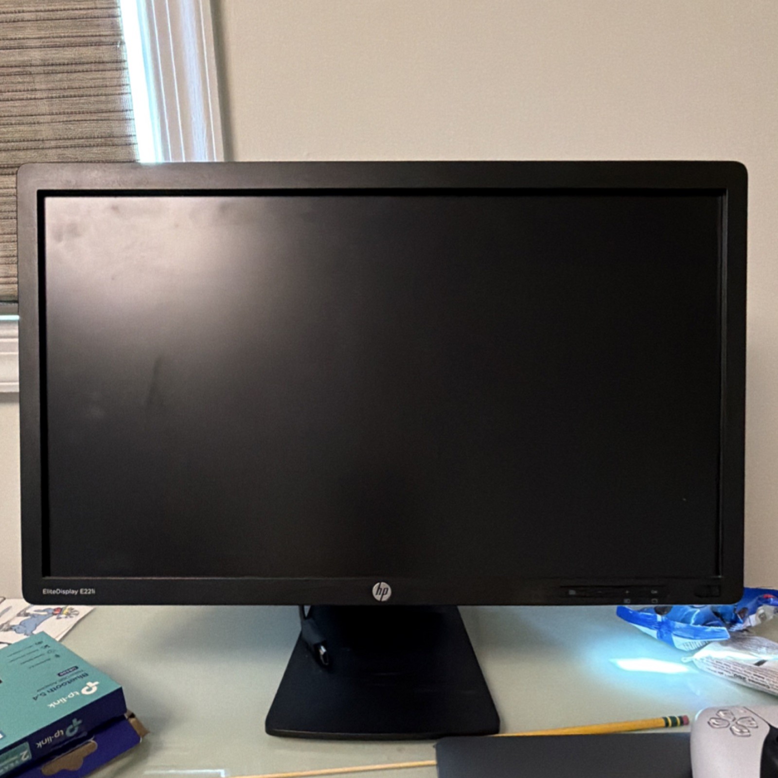 HP EliteDisplay E221 21.5" LCD Monitor 1920x1080 16:9 Black VGA DisplayPort