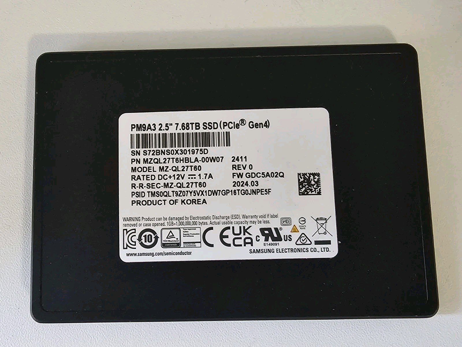Samsung PM9A3 7.68TB NVMe U.2 SSD MZ-QL27T60 MZQL27T6HBLA PCIe Gen4 x4 2.5"