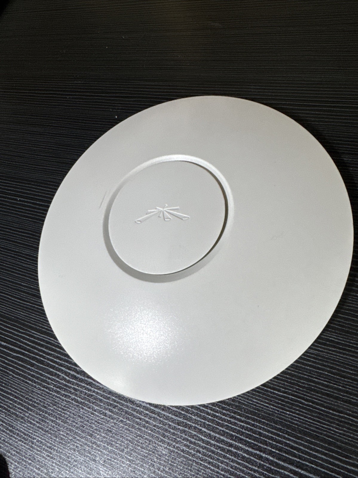 Ubiquiti UniFi AP-LR Long Range Wi-Fi Access Point White
