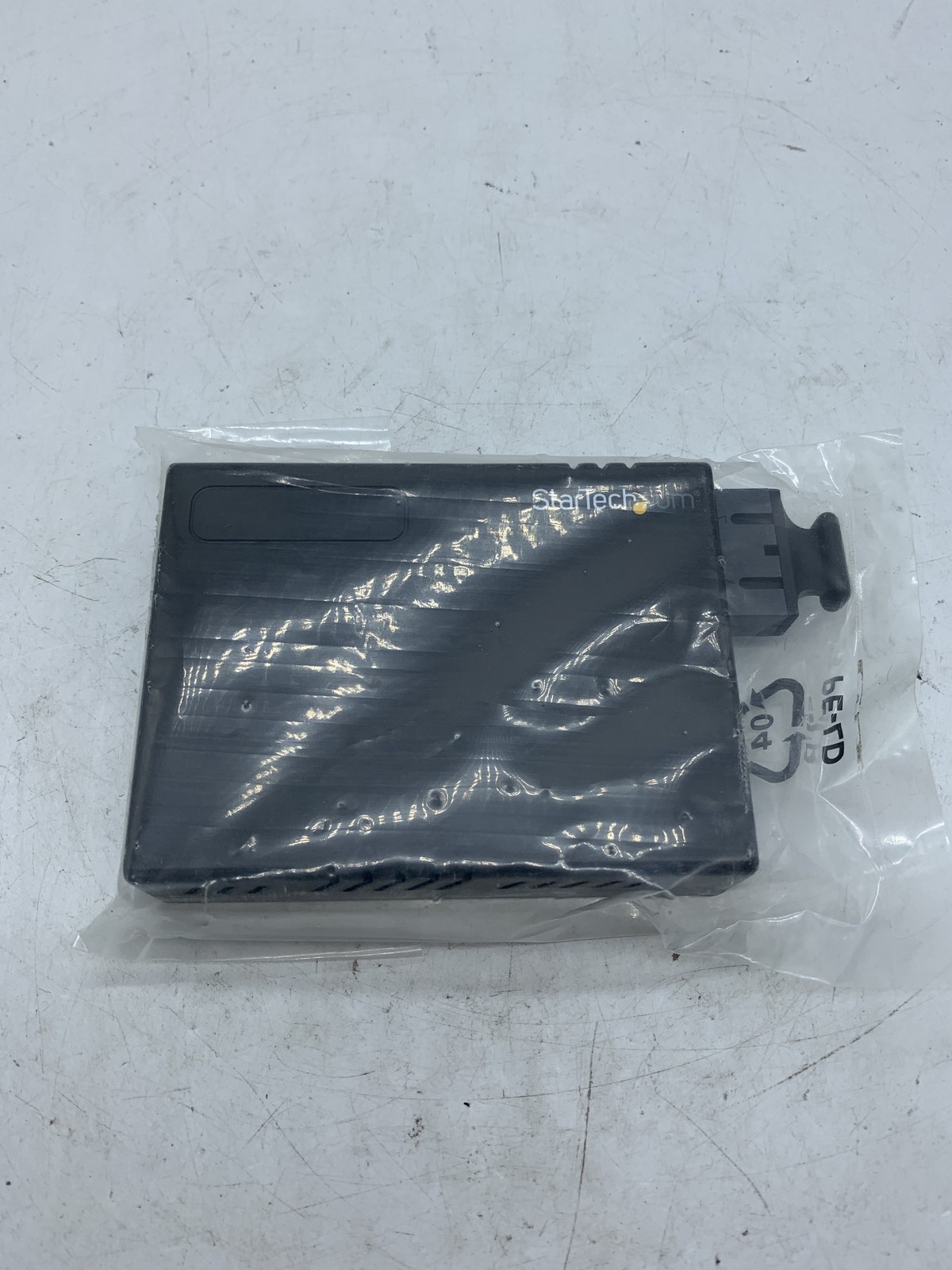 NEW SEALED StarTech MCM110SC2 10/100 Fiber to Ethernet Media Converter FREE S/H