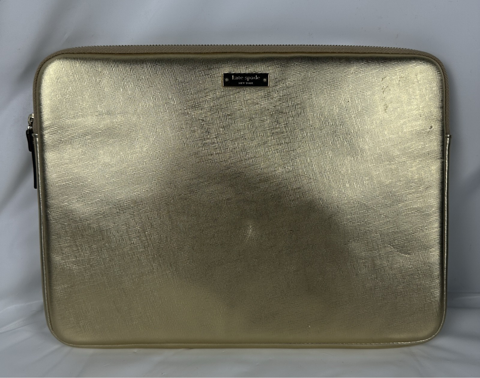Kate Spade New York Saffiano Laptop Sleeve Metallic Gold Zip Case