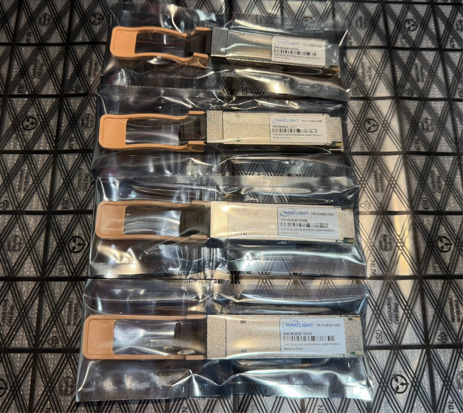 Innolight TR-FC85S-N00 100GBase-SR4 QSFP28 850nm Optical Transceiver Module (4x)