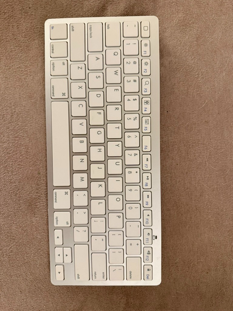 White Bluetooth Keyboard - Wireless
