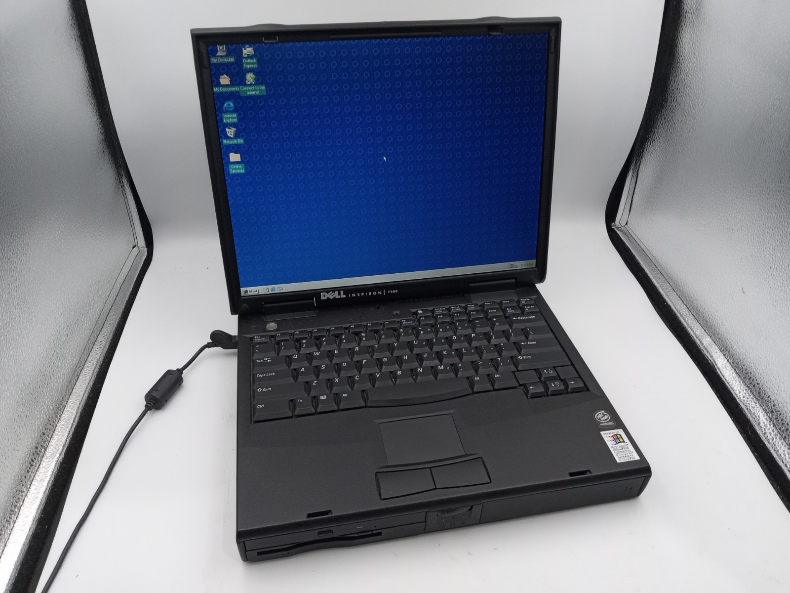 Vintage Dell Inspiron 7500 15" Celeron 500MHz 512MB 10GB Windows 98 - READ -RR