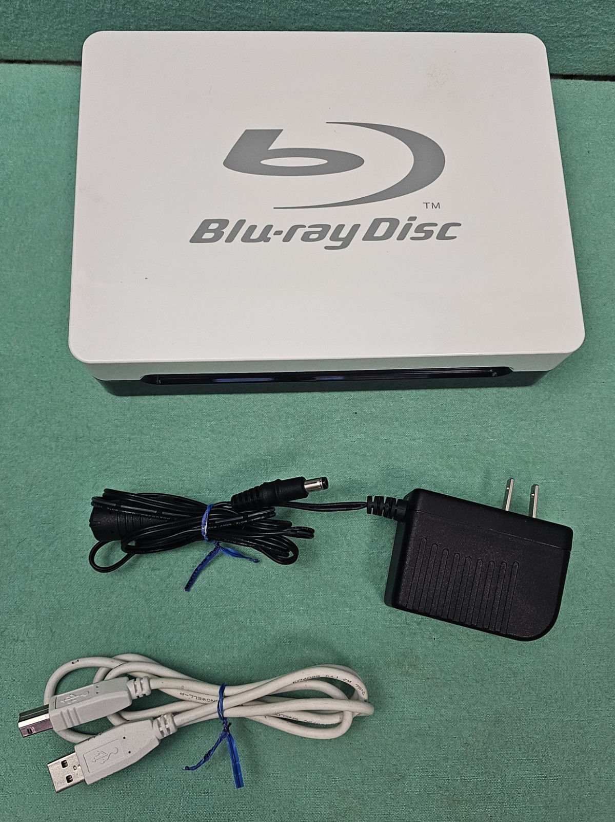 LITE-ON White & Black 4X BD-ROM READER USB 2.0 External Drive DX-4O1S-06