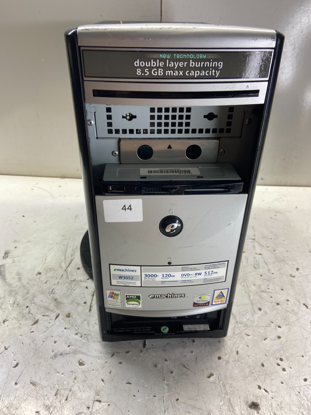 eMachines W3052 AMD Sempron 3000+ 512MB NO HDD