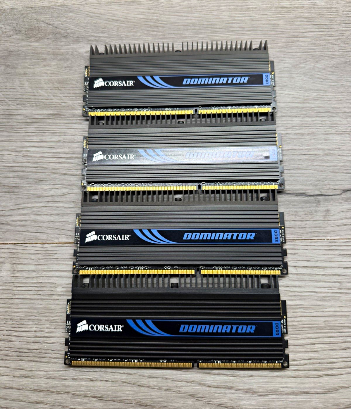 Corsair Dominator 16GB (4x4GB) DDR3 1600MHz 240-Pin DIMM CMP16GX3M4X1600C7