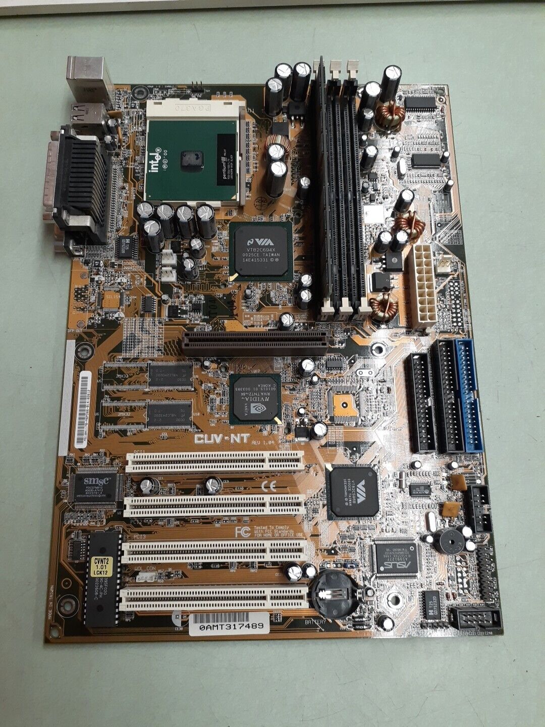 Asus CUV-NT 5185-1576 Via 694X Chipset Motherboard / SL4C9 / 1x128MB