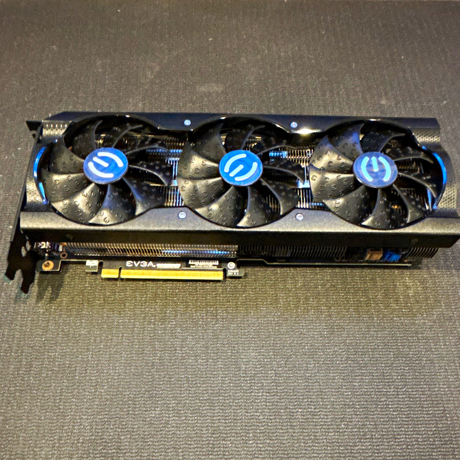 EVGA NVIDIA GeForce RTX 3060 Ti PCIe x16 HDMI/DP Multi-Monitor Fan/HS