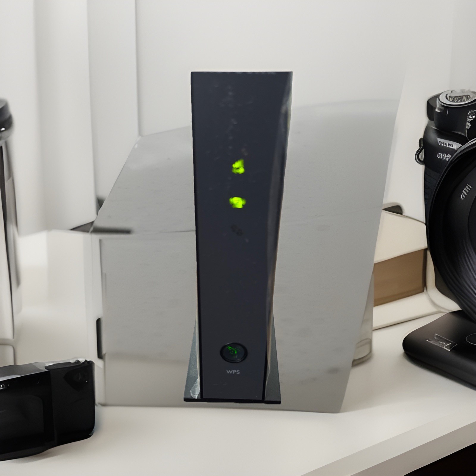 NETGEAR WN2000RPT WiFi Range Extender w 4 ethernet ports N300 Range