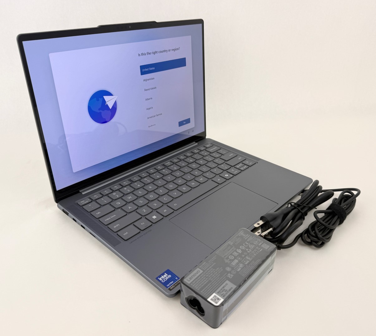 Lenovo Slim 7 14ILL10 14" FHD+ OLED Touch Ultra 7 258V 32G 1TB SSD W11H Copilot+