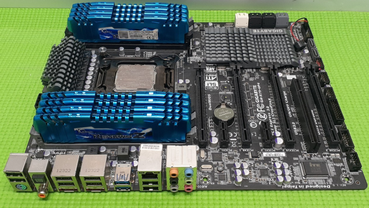 Gigabyte  GA-X79-UP4 Motherboard W/32gb ram  i7-3930K - No I/O Plate