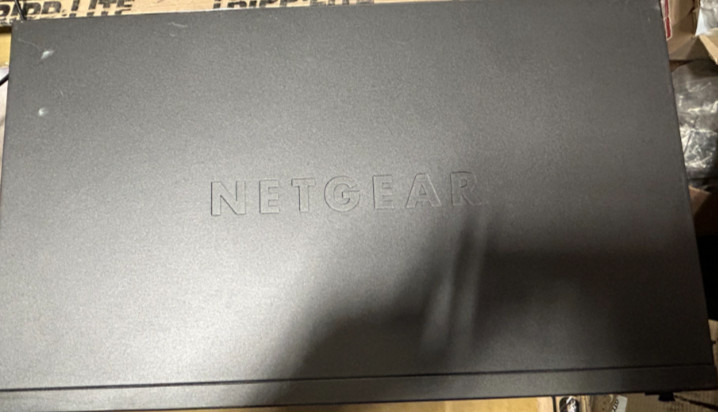 NETGEAR GS752TX 52-Port Smart Managed Pro Stackable Switch 48GbE 10G | USED