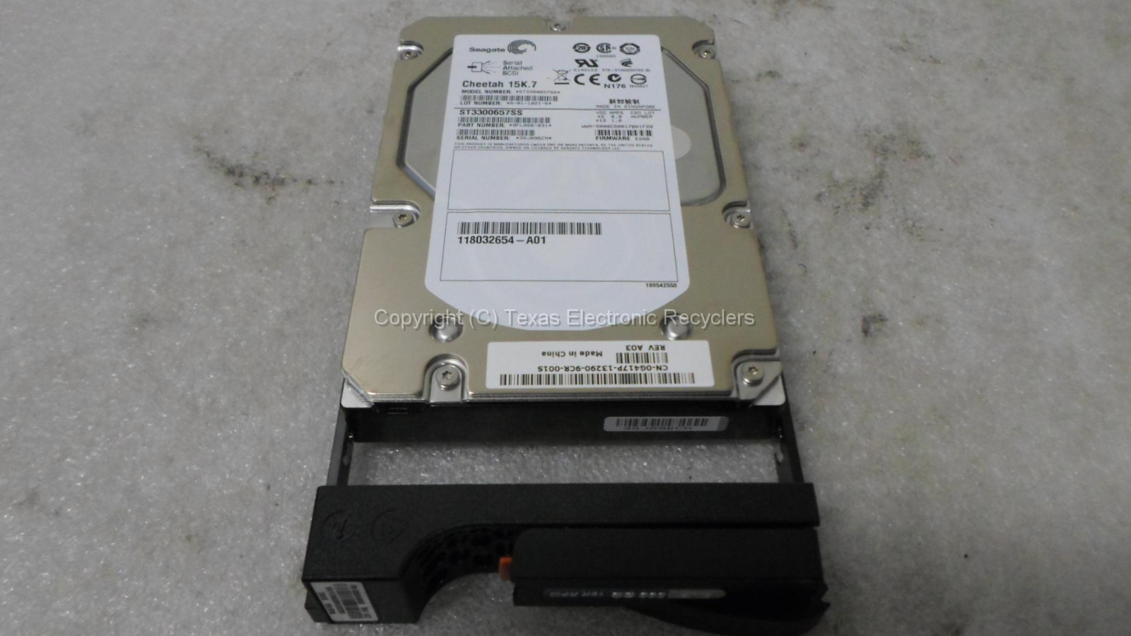 EMC Seagate 005048956 ST3300657SS 9FL066-031 Dell 0G417P 300GB 15K SAS HDD 