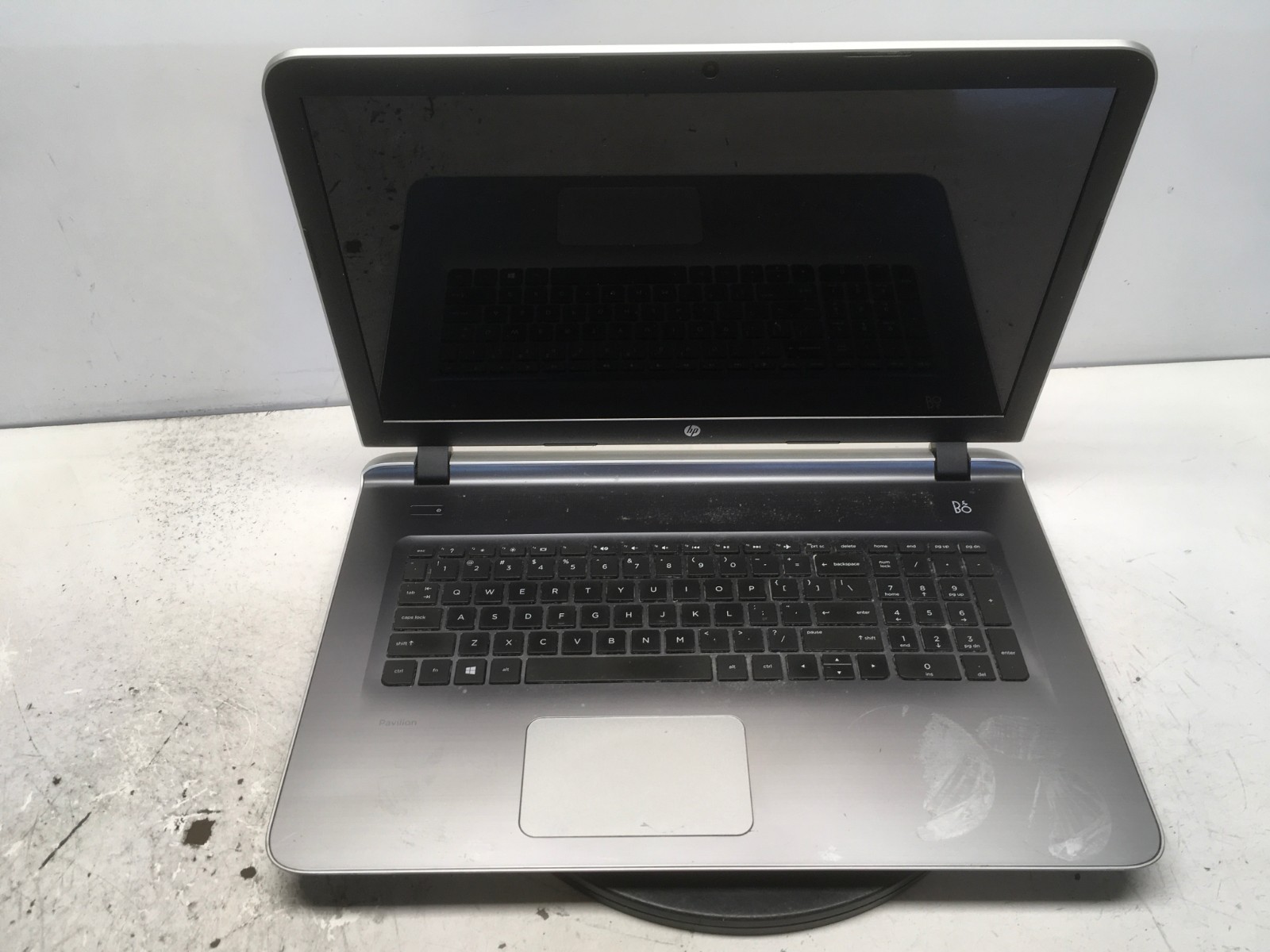 HP Pavilion 17-G121WM AMD A10-8700P 1800MHz 8 GB NO HDD No Batt