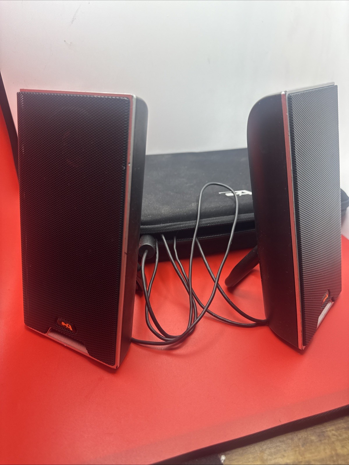 Insignia NS-PUSB USB Portable Computer Speakers Black with Carrying Case