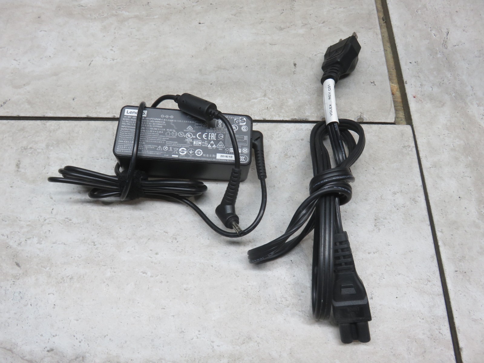 LOT 20 Lenovo 45W  Small Tip Power Adapter ChargerADLX45NCC3A SA10M42771 01FR049