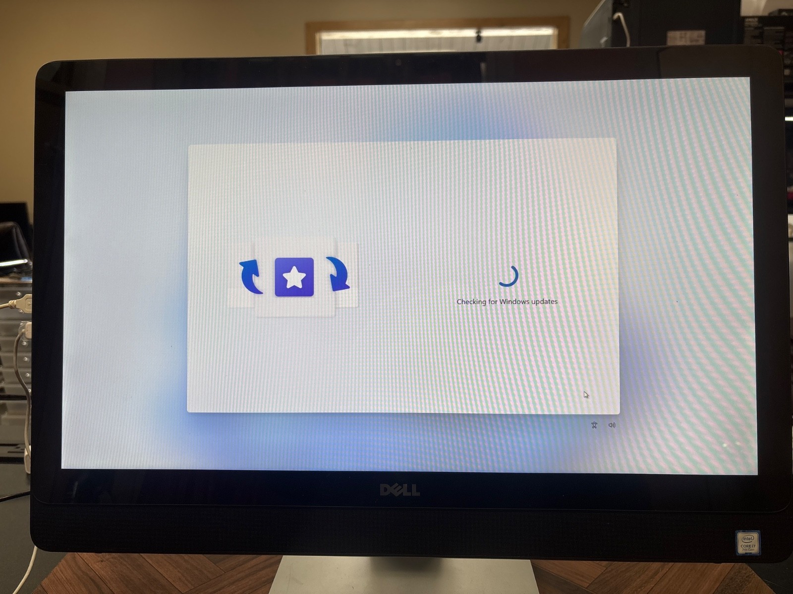 Dell Inspiron 24 5488 23.8” Touch AIO i7-7700T 12GB 500GB SSD Win 11