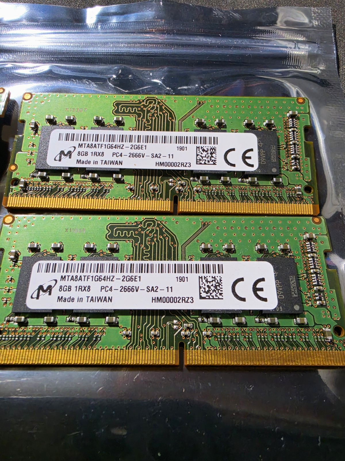 Micron 16GB (2x8GB) DDR4-2666 SO-DIMM 260-Pin 1Rx8 Laptop RAM MTA8ATF1G64HZ