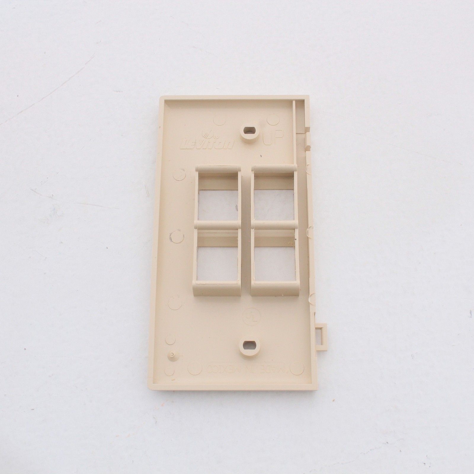 Leviton 40814-I Ivory 1-Gang Quickport 4-Port Data Section Nylon Wallplate Cover