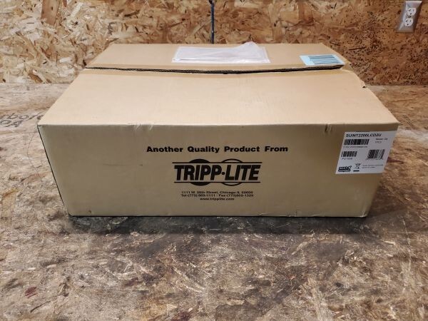 Tripp Lite 2200VA Smart Online LCD Rackmount 208/230V USB 2U SUINT2200LCD2U