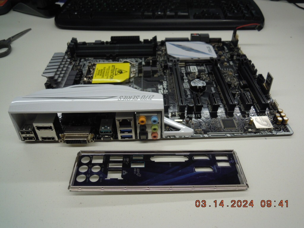 Asus Z170-PRO ATX Motherboard LGA 1151 DDR4 USB3.1 + I/O Shield
