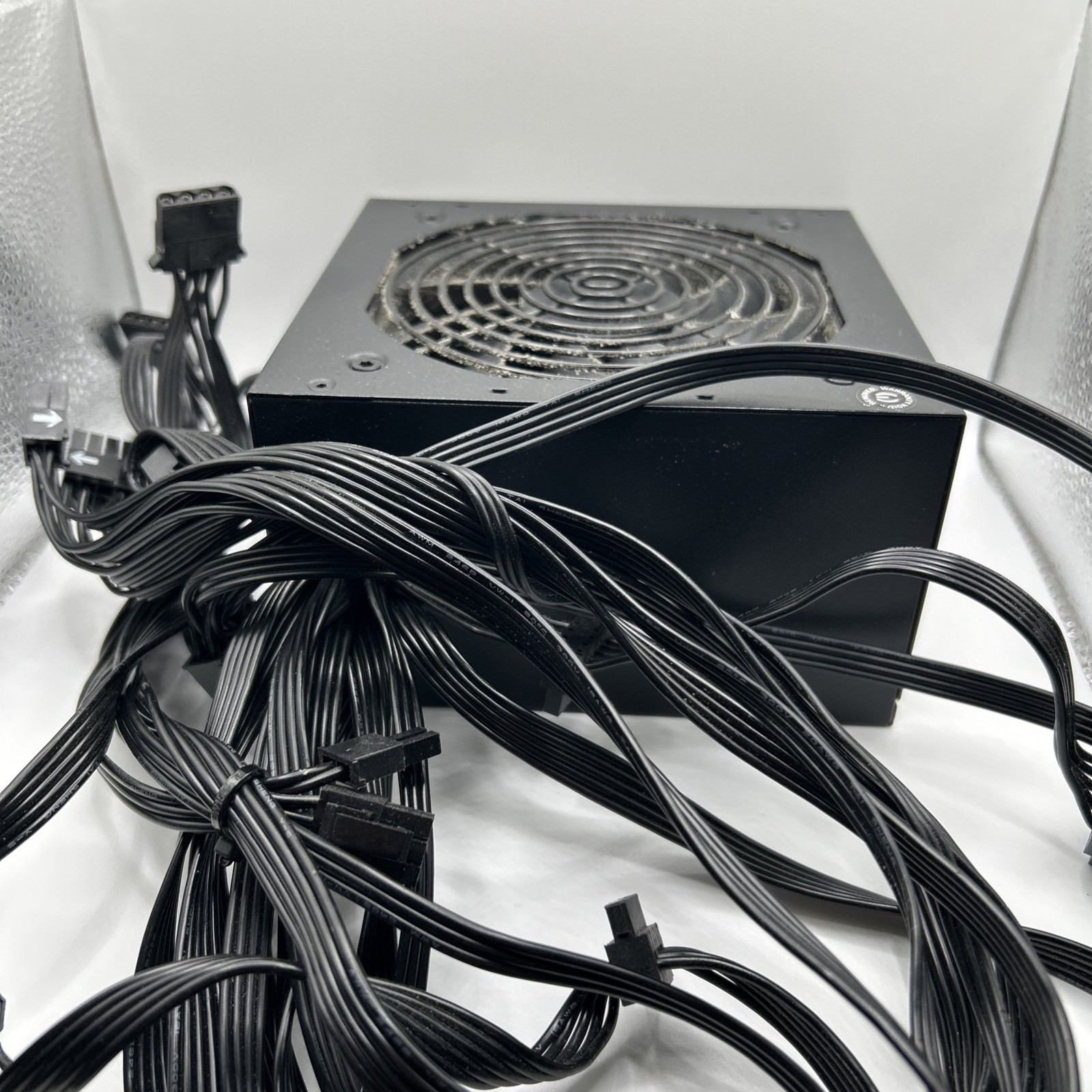 EVGA 600 GD 100-GD-0600-V1 600W ATX Modular Power Supply