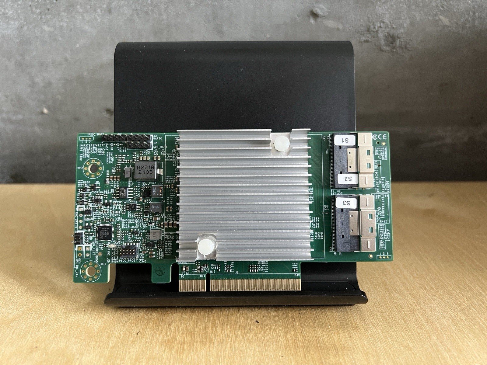 SUPERMICRO AOC-S3816L-L16IT-NI22 16-Port SAS 12Gb/s PCIe RAID Controller