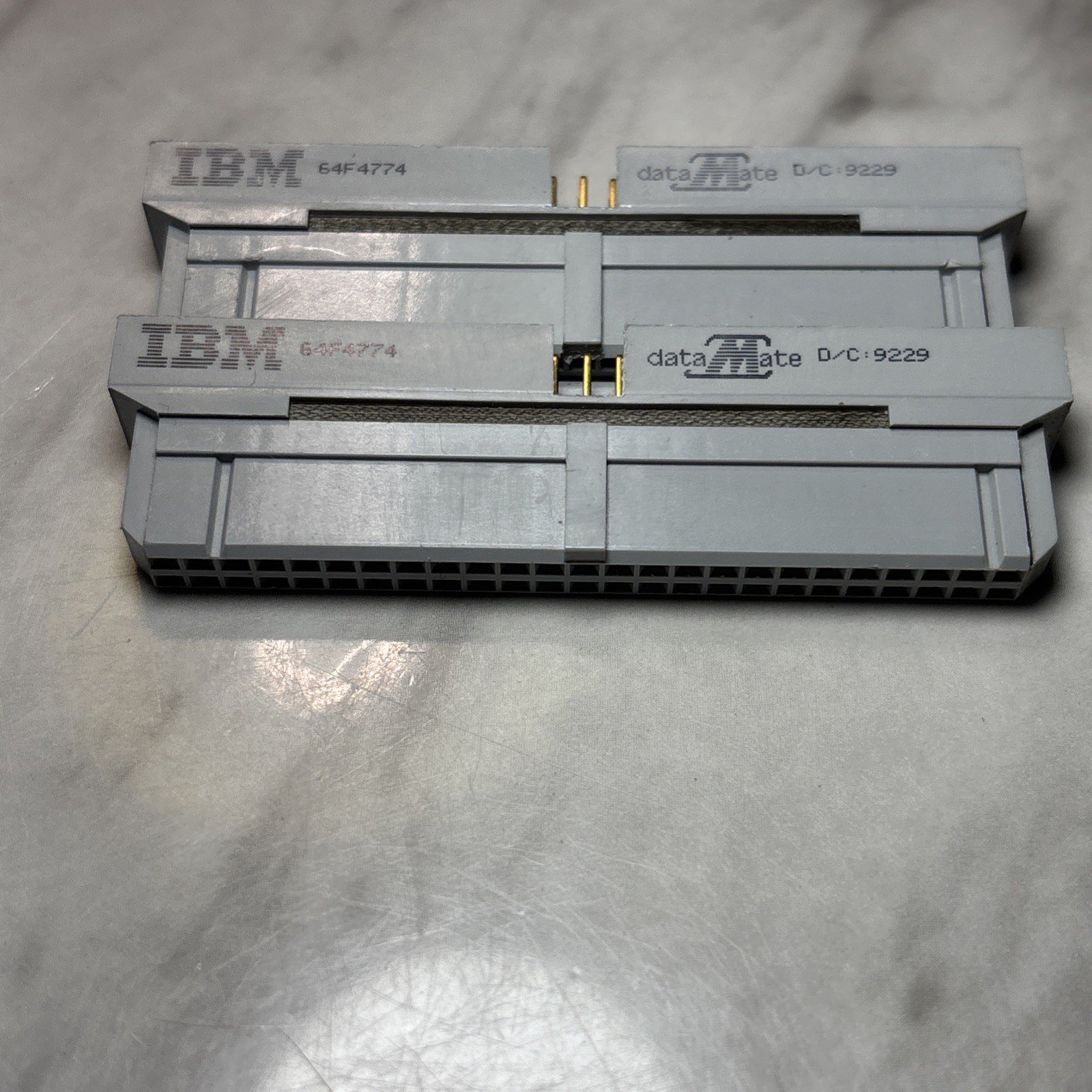 IBM Internal  SCSI  Terminator - Inline Single FRU 64F4774 50-pin F to 50-pin M
