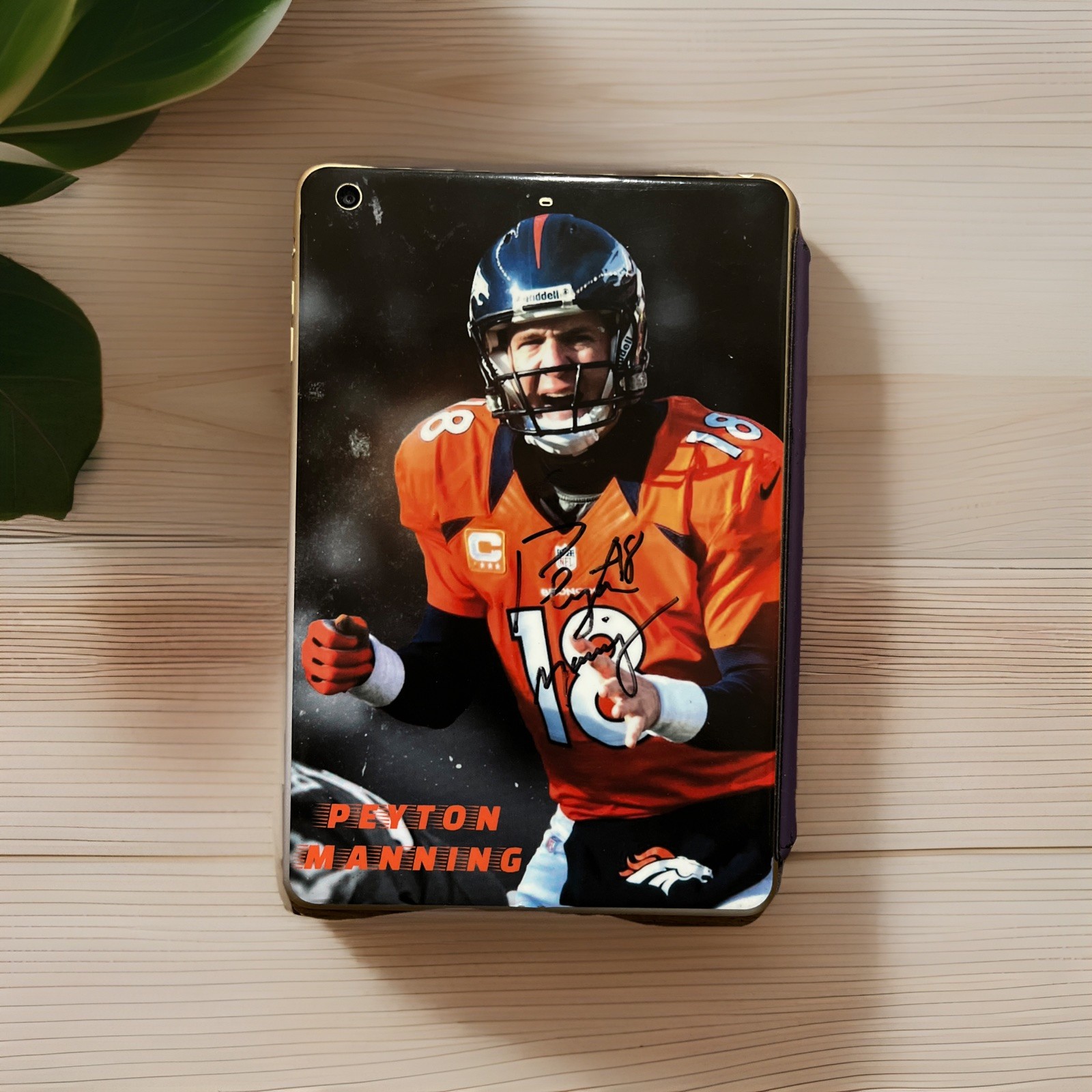 Payton Manning On Mini iPad Original Signed Super Bowl After Retirement RARE