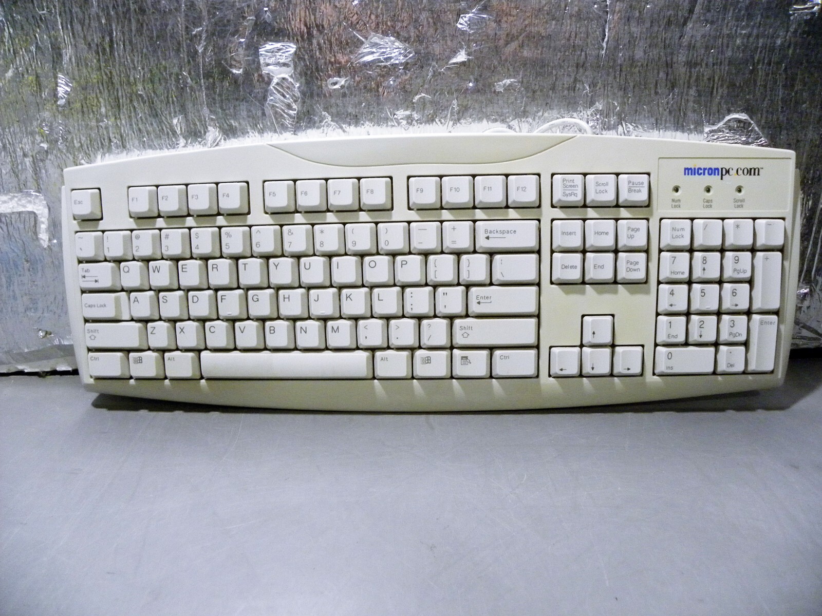 Vintage Micron SK-1688 PS/2 Connecter Wired Computer Keyboard Tested