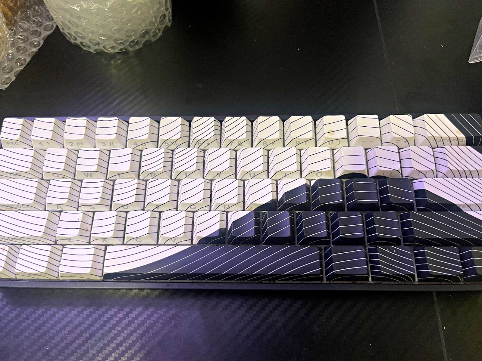 Kraken Keyboards Kraken Pro 60 Compact Mechanical Wired QWERTY Black/White